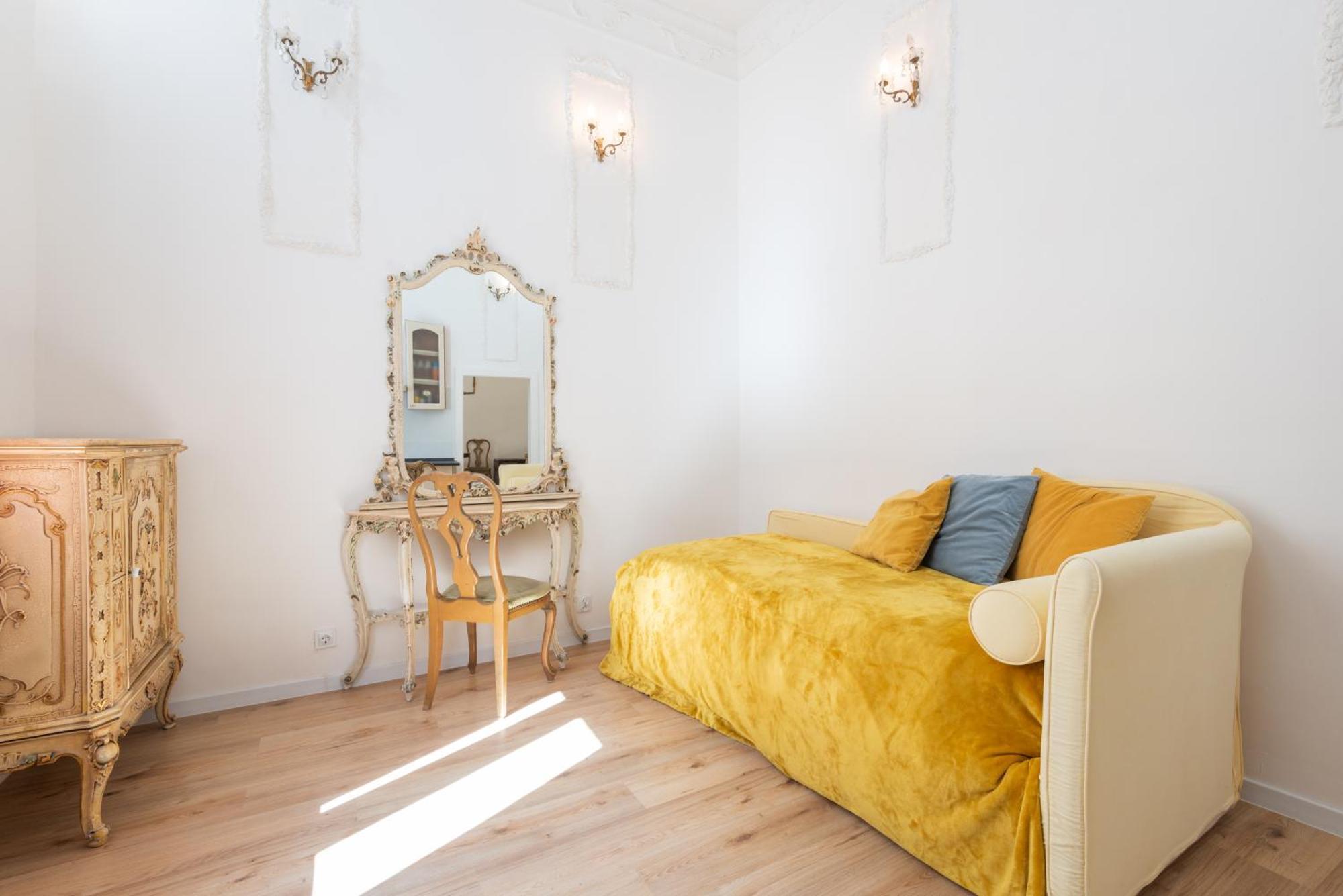 Historic Suite Next To The Castle باري المظهر الخارجي الصورة